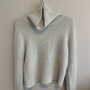 Brandy Melville long sleeve turtleneck sweater